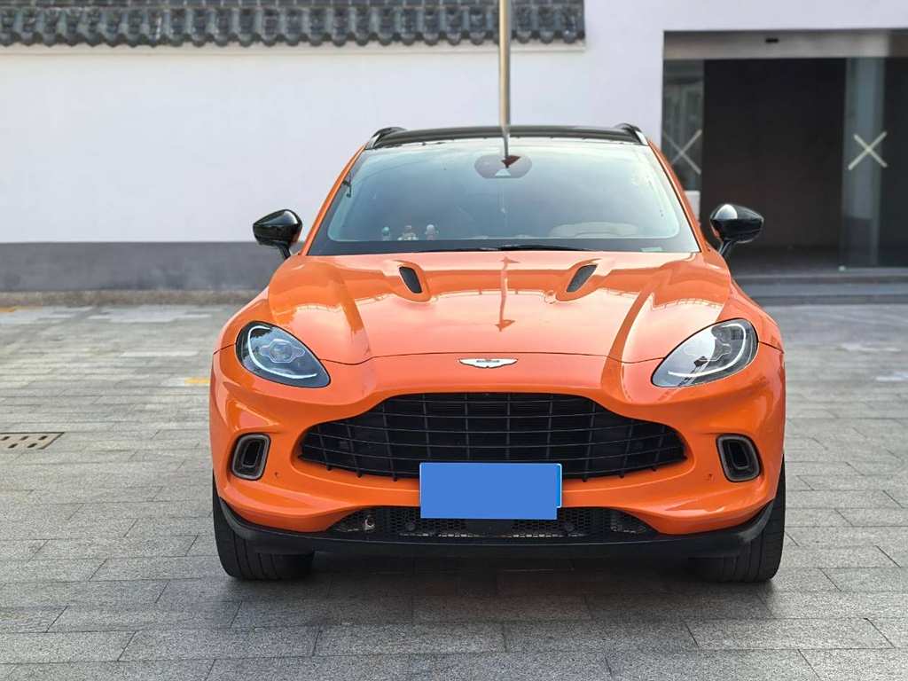 Aston Martin DBX 2022 4.0T V8