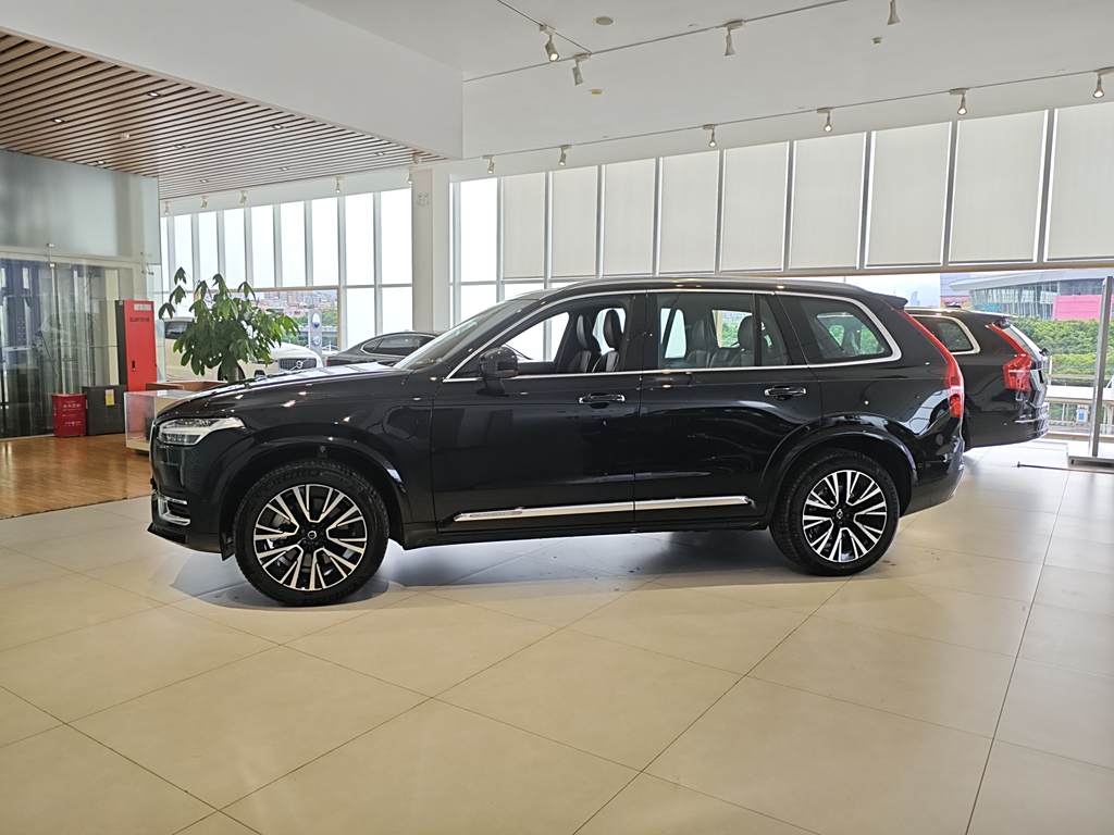 Volvo XC90 2023 T8 RECHARGE  7