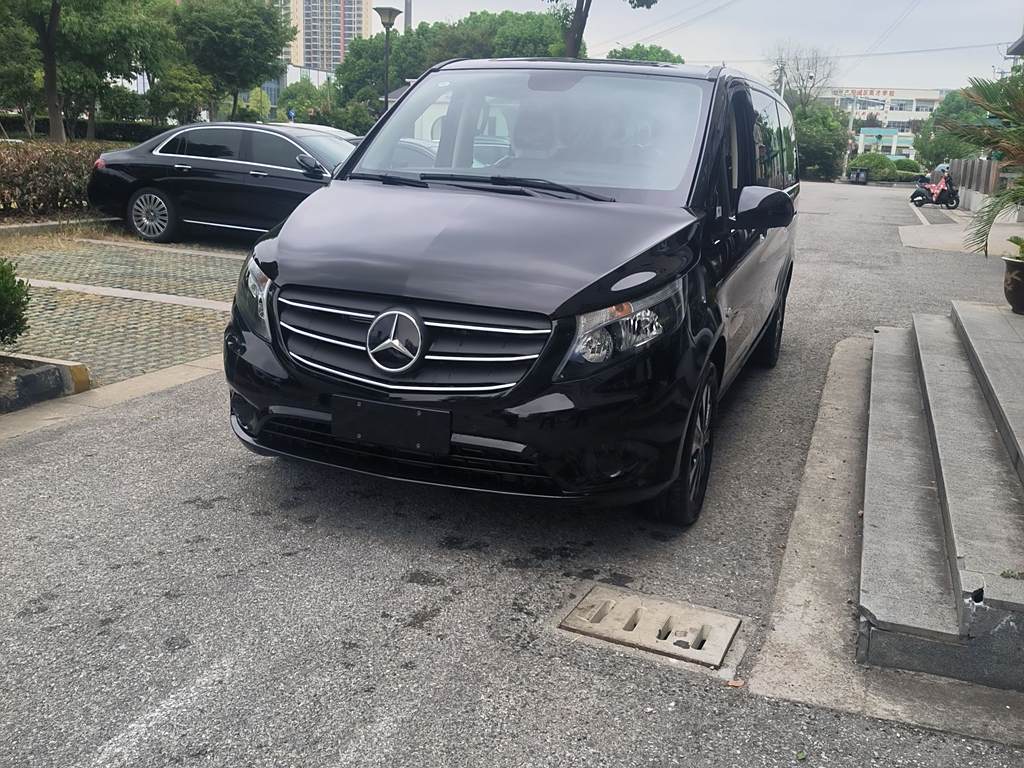 Mercedes-Benz Vito 2023 2.0T  7