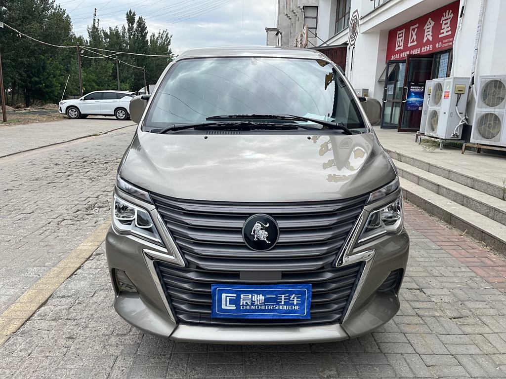 Lifan Lingzhi 2023 M5L 1.6L  7