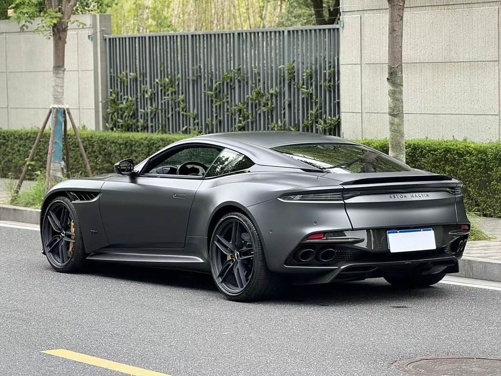 Aston Martin DBS 2022 DBS Superleggera V12 Coupe