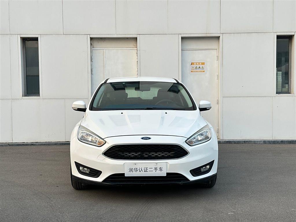 Ford Focus 2015  1.6L Автоматическая