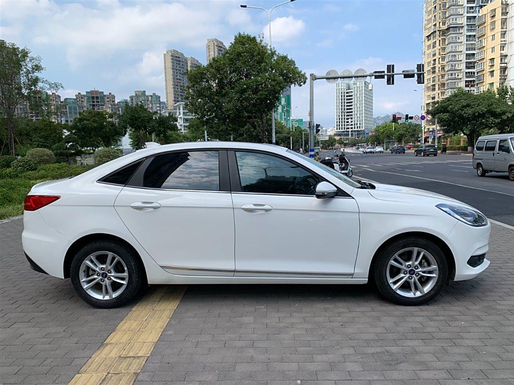 Ford Focus 2019  1.5L Автоматическая  Euro VI