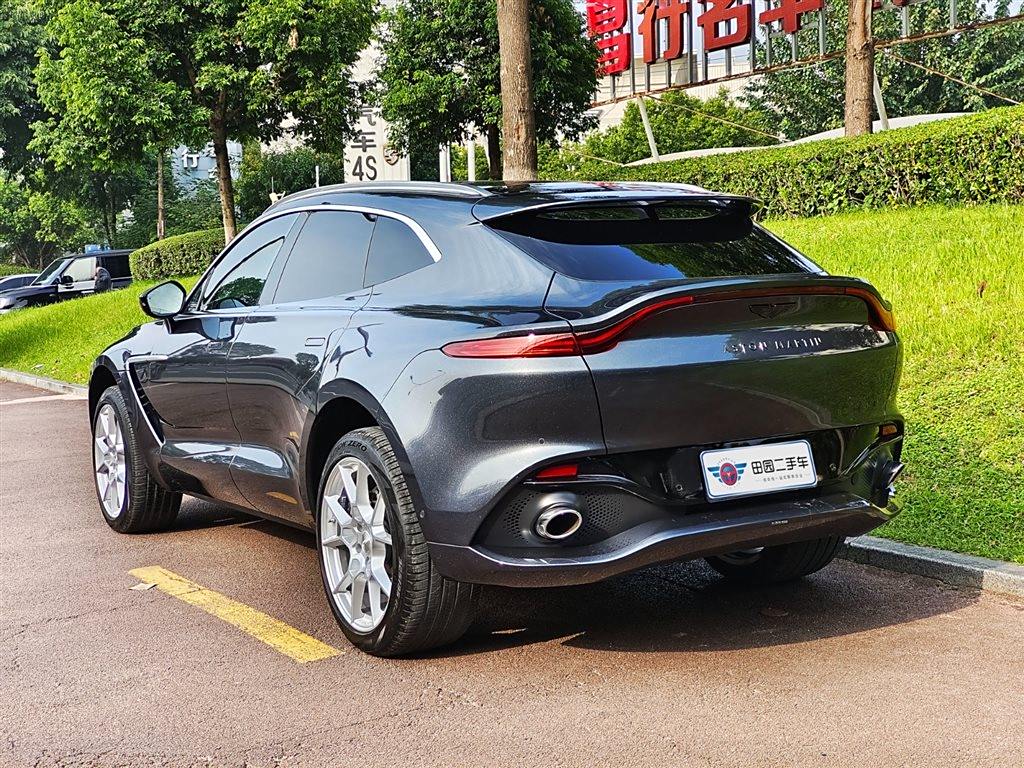 Aston Martin DBX 2021 4.0T V8 Rolls-Royce Wraith