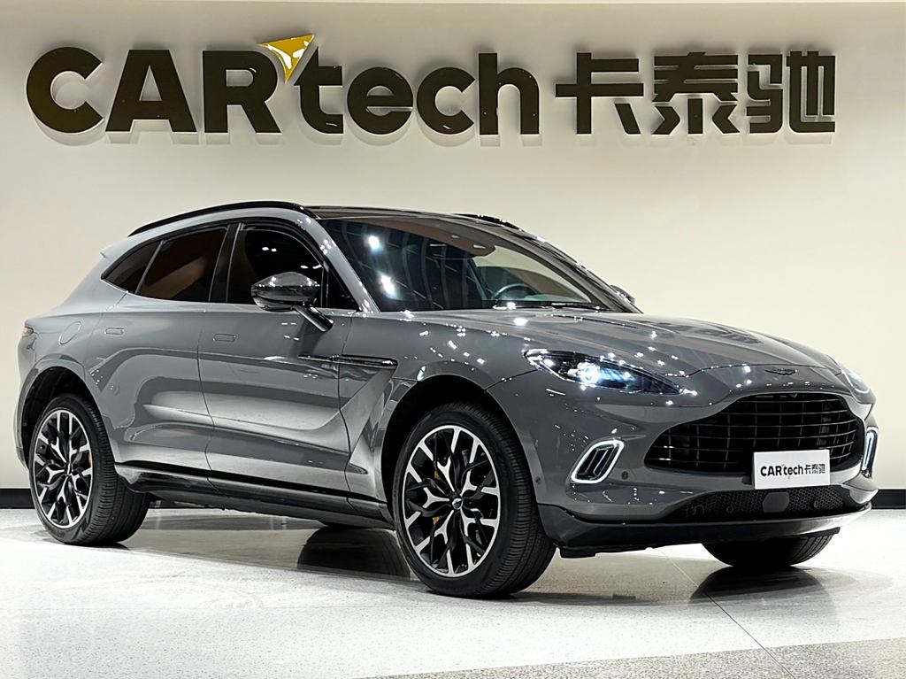 Aston Martin DBX 2021 4.0T V8