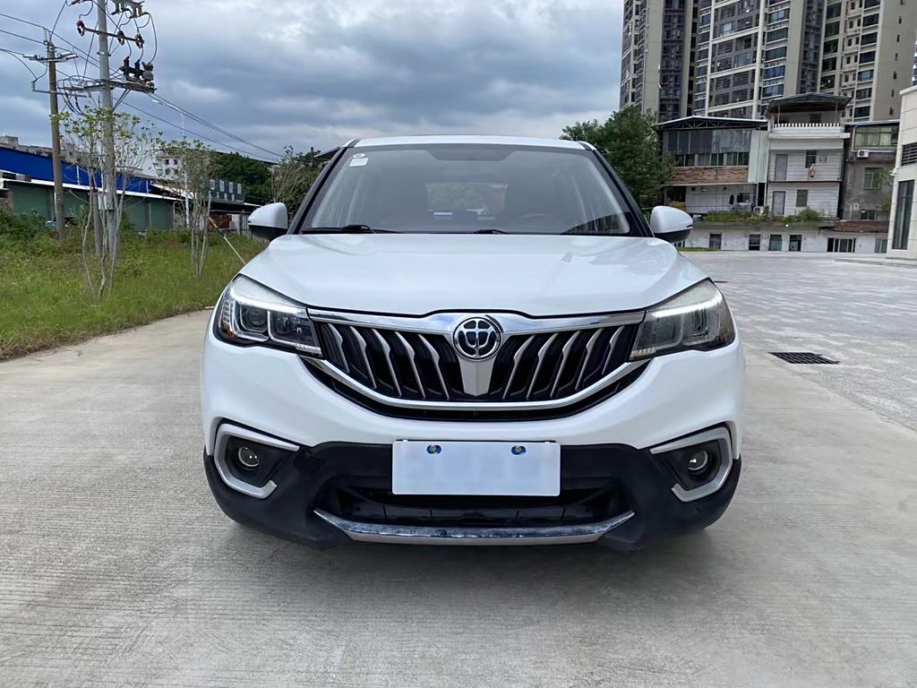 Zhonghua V3 2017 1.5L Автоматическая