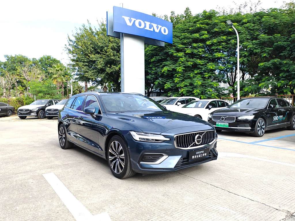 Volvo V60 2023 B5