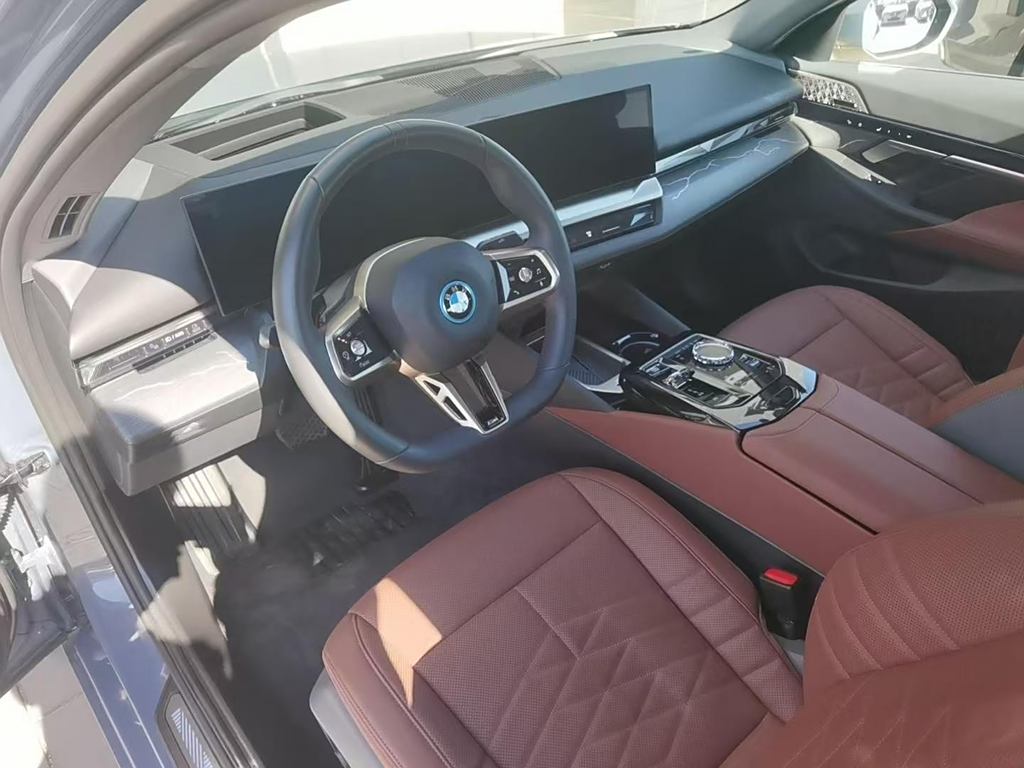 BMW i5 2024 eDrive 35L  M Sport Package