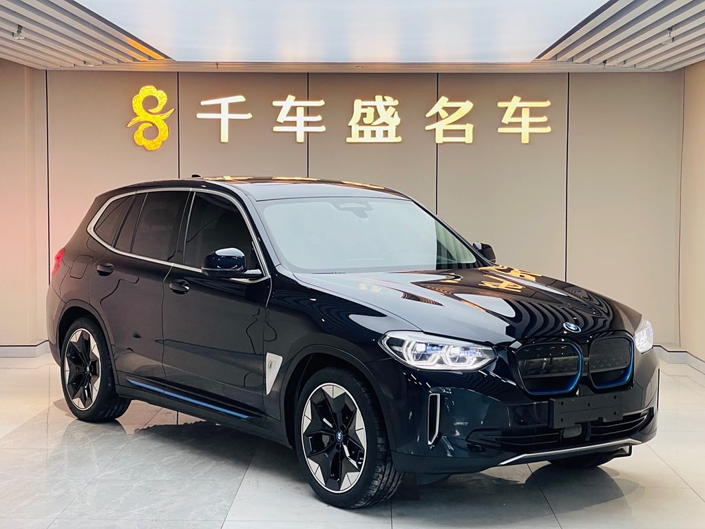 BMW iX3 2021