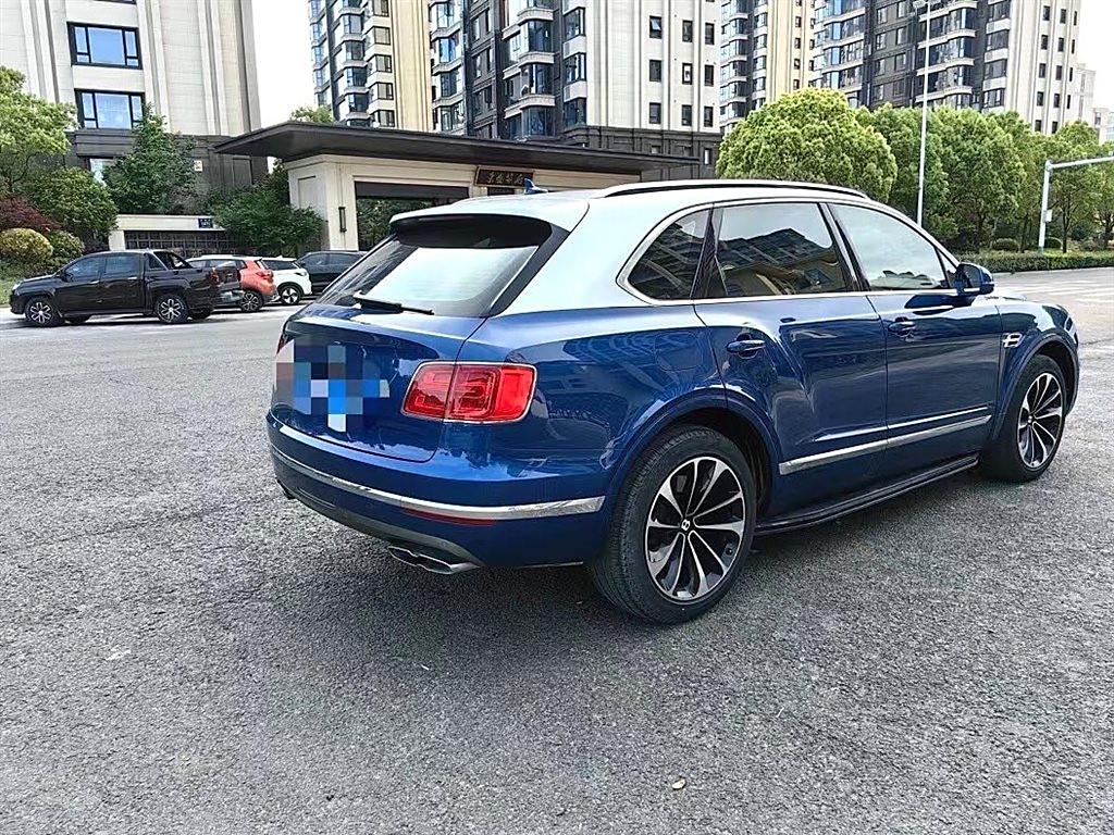 Bentley Bentayga 2018 4.0T V8