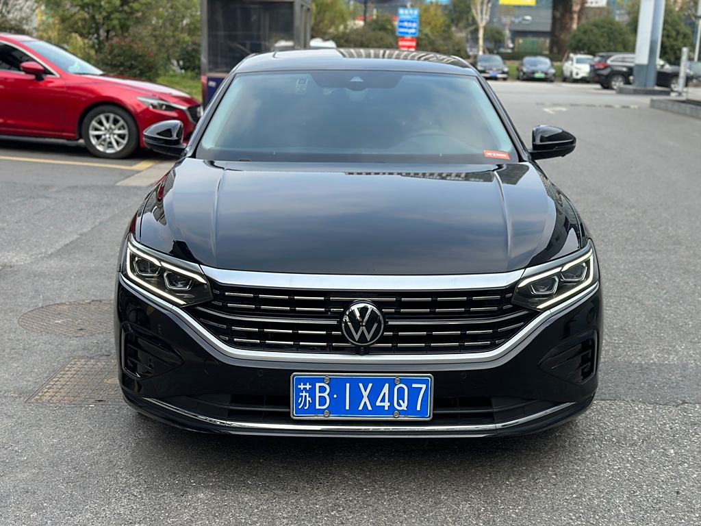 Volkswagen Passat 2023 330TSI