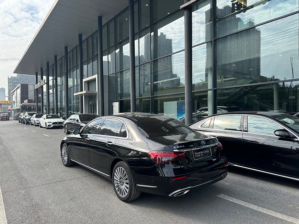 Mercedes-Benz E-Class 2021 E 300 L  Luxury