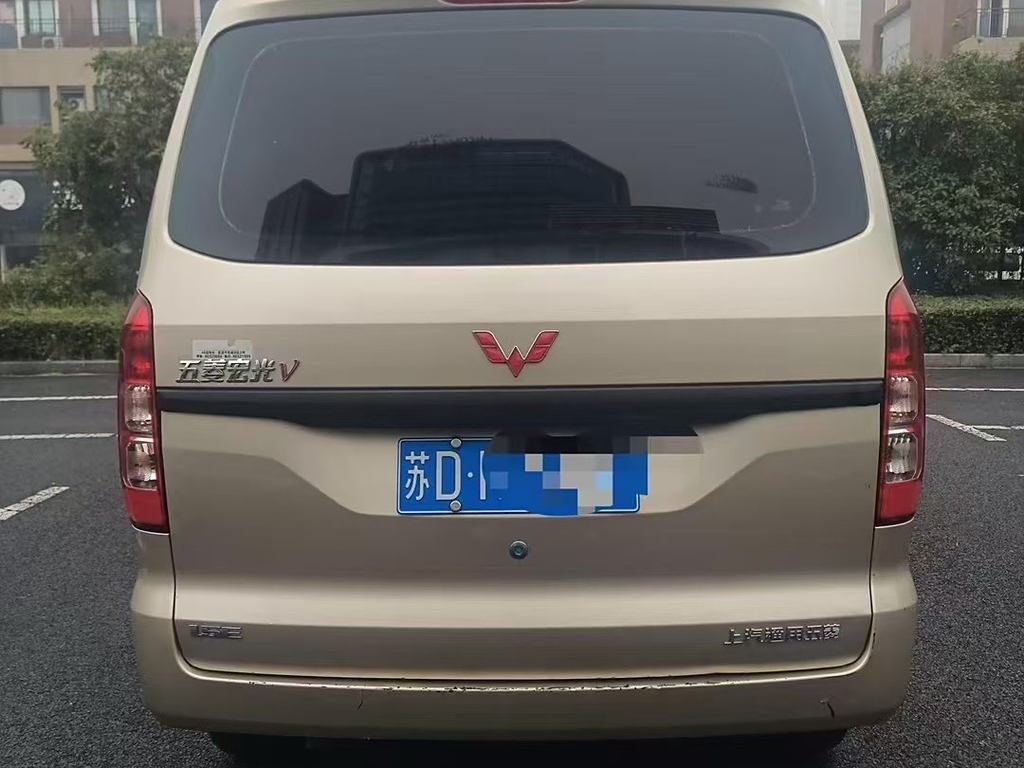 Wuling Hongguang V 2022 1.5LElectric (Volkswagen ID. series)LAR