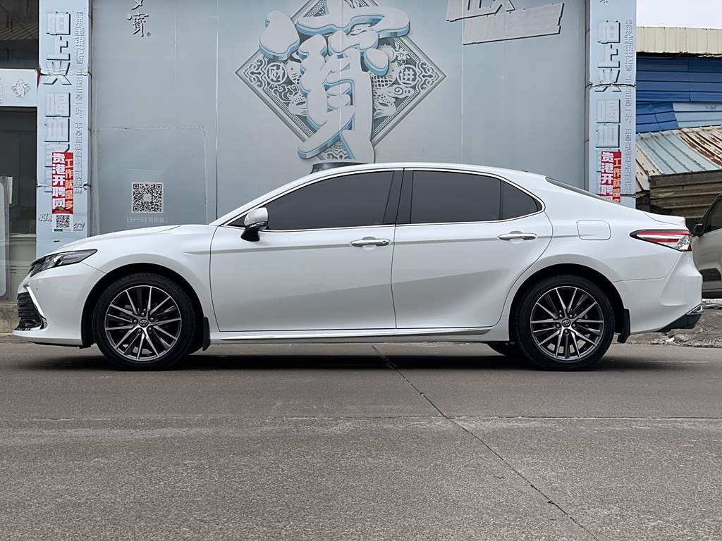 Toyota Camry 2023 2.5G