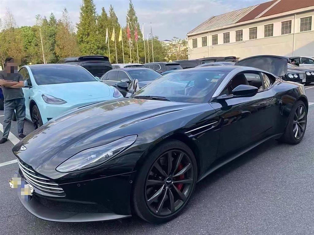 Aston Martin DB11 2019 4.0T V8 Coupe