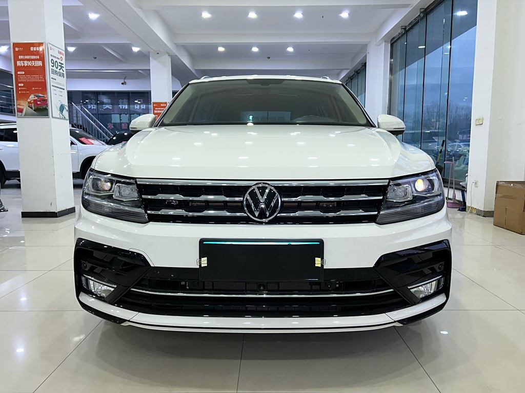 Volkswagen Tiguan L 2021 330TSI АвтоматическаяR-Line