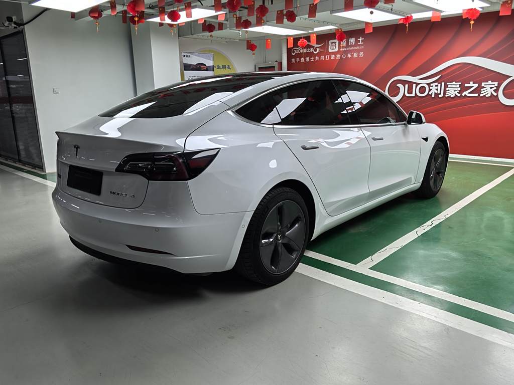 Tesla Model 3 2020