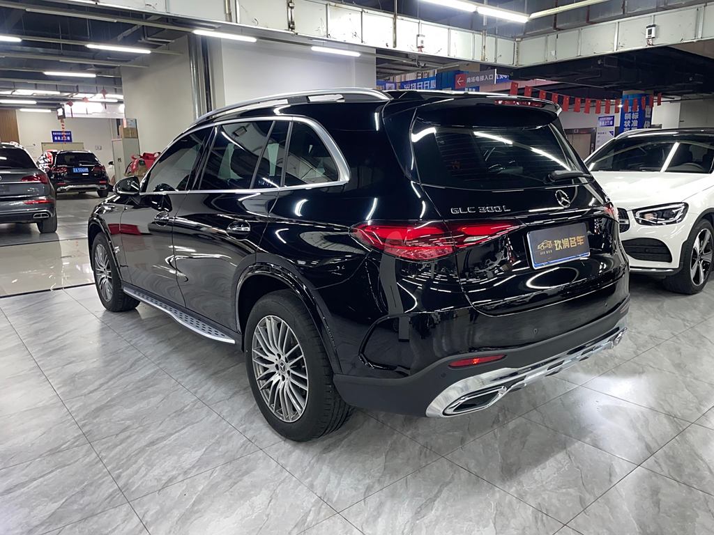 Mercedes-Benz GLC 2023 GLC 300 L 4MATIC  7