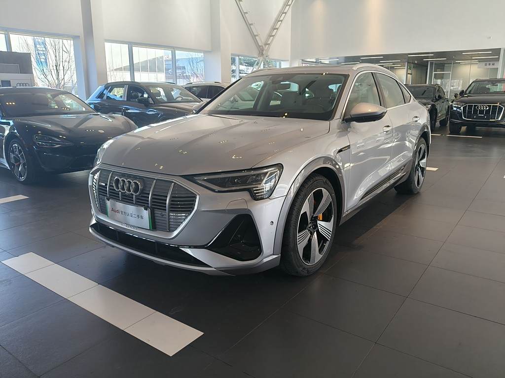 Audi e-tron() 2021 Sportback 55 quattro