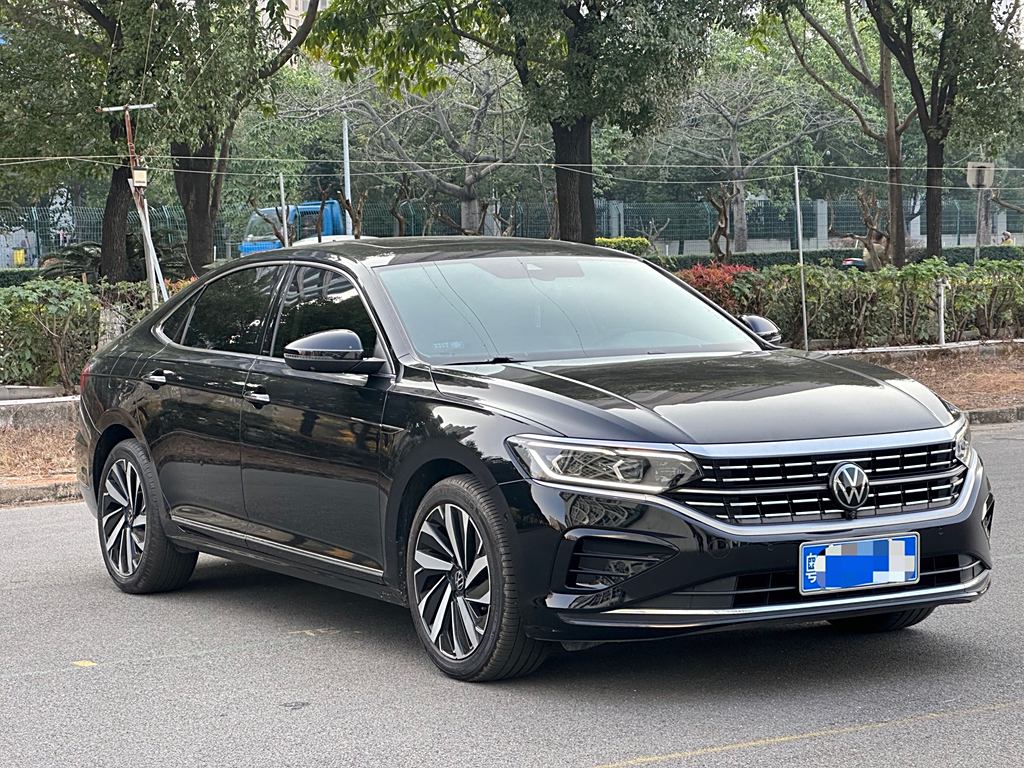 Volkswagen Passat 2023  330TSI