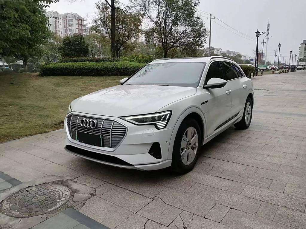 Audi e-tron 2019 55 quattro