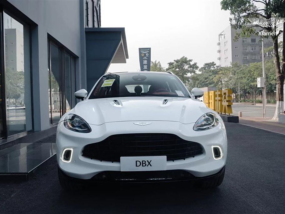 Aston Martin DBX 2024 4.0T V8