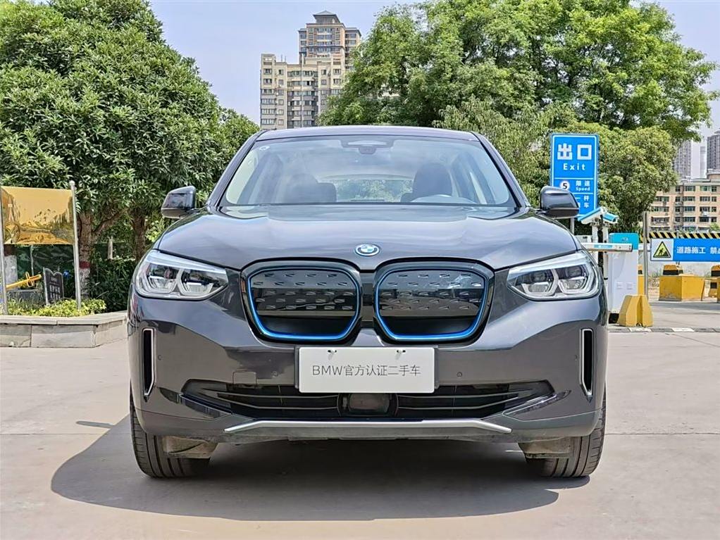 BMW iX3 2021