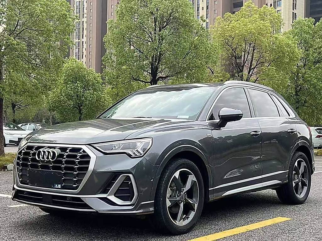 Audi Q3 2022 35 TFSI