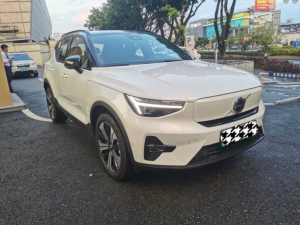 Volvo XC40 New Energy 2023  PRO