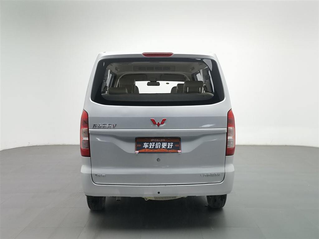 Wuling Hongguang V 2021 1.5LLAR