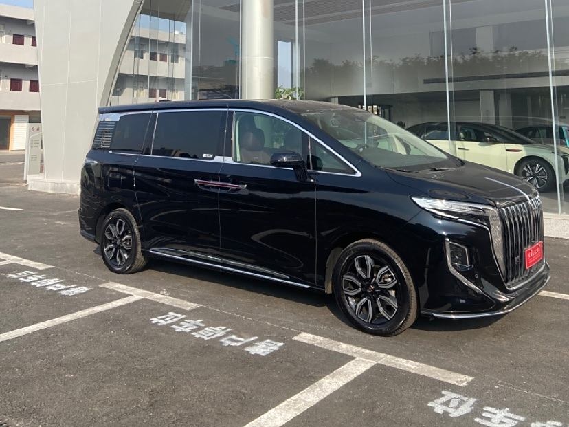 Hongqi HQ9 2023 2.0T