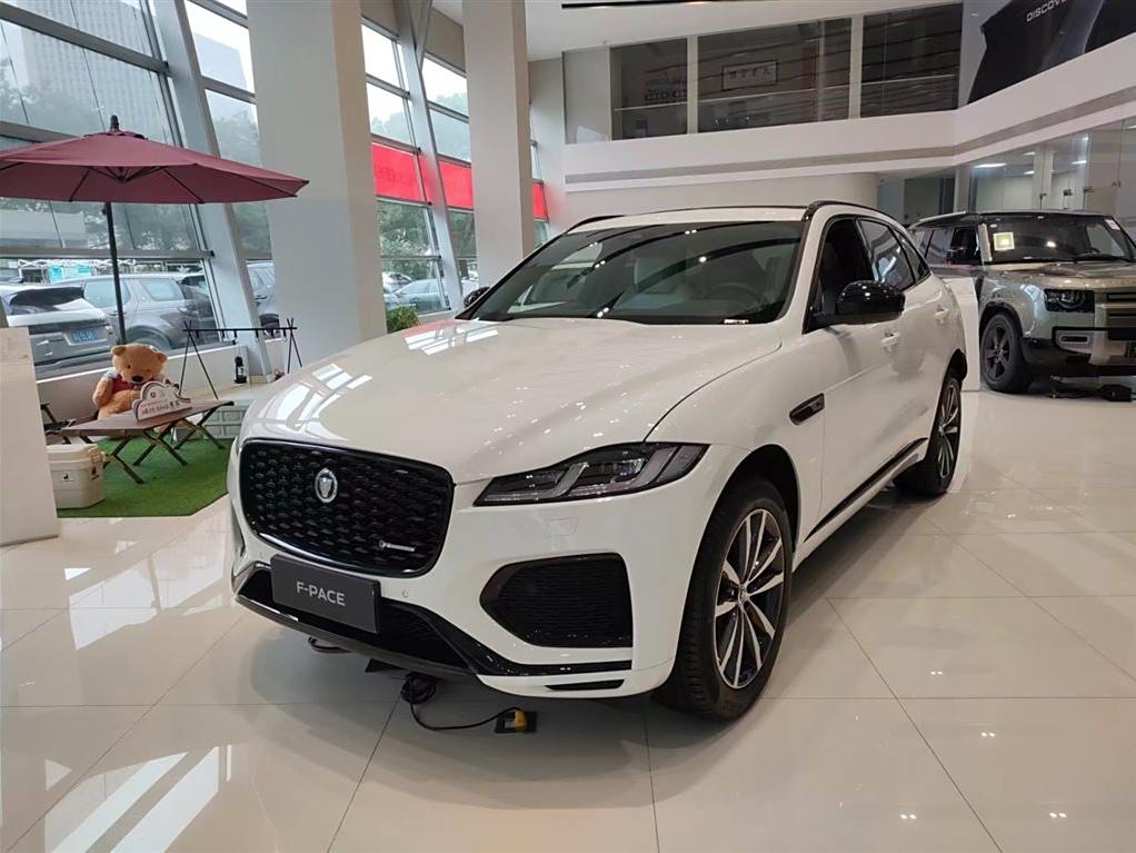 Jaguar F-PACE 2024 P250 R-Dynamic SE