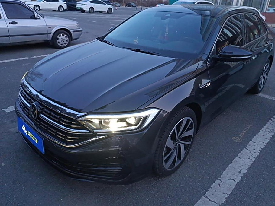 Volkswagen Jetta 2023 300TSI DSG