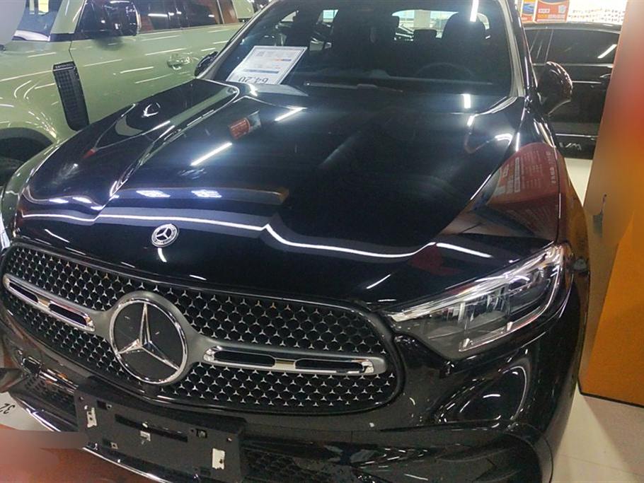 Mercedes-Benz GLC 2023 GLC 260 L 4MATIC  Luxury 7