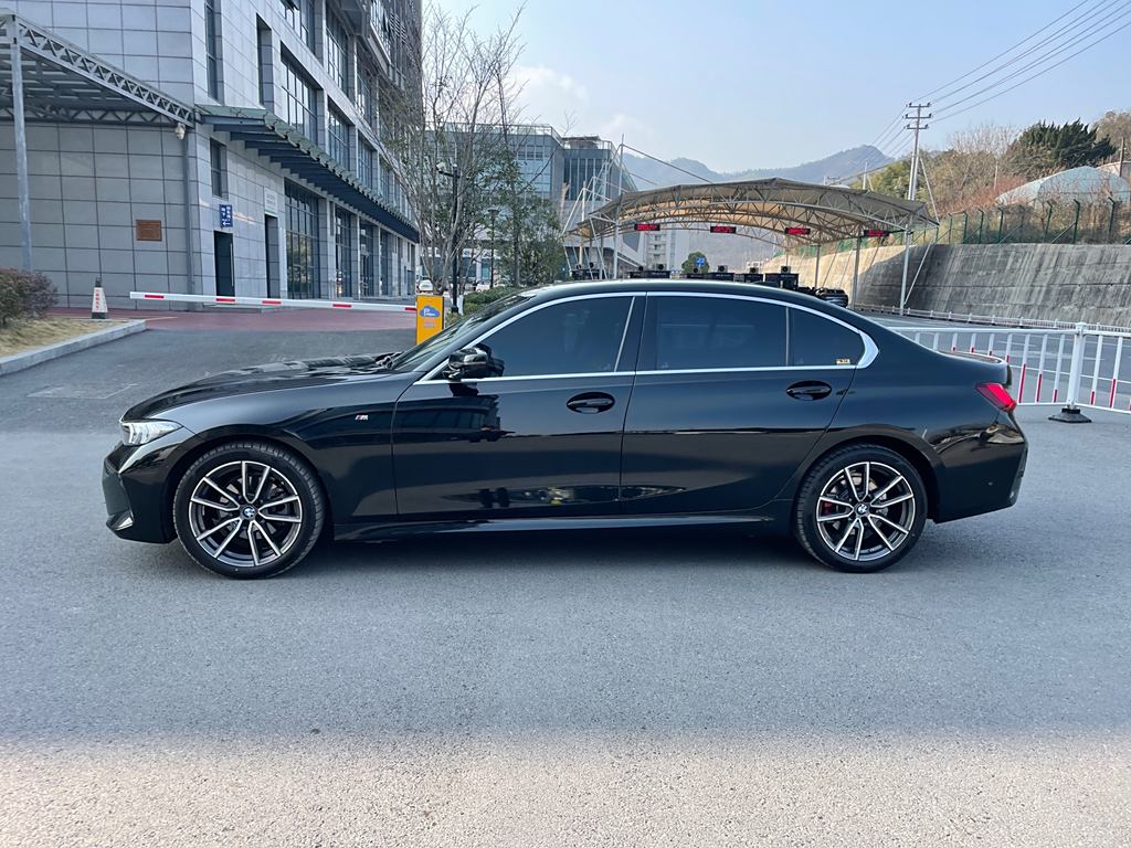 BMW 3 Series 2023 325Li M Sport Package