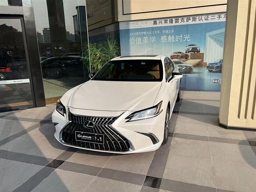 Lexus ES 2023 200