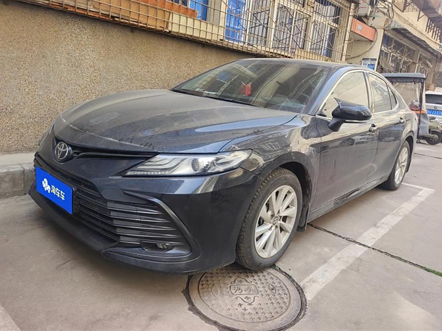 Toyota Camry 2021 2.0G