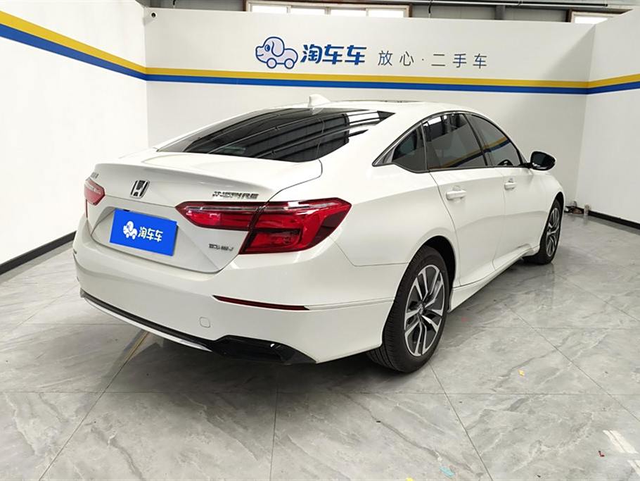 Geely Emgrand GS 2022 · 2.0L