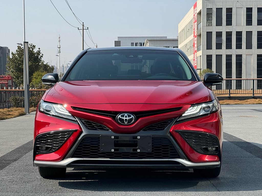 Toyota Camry 2021 2.0S