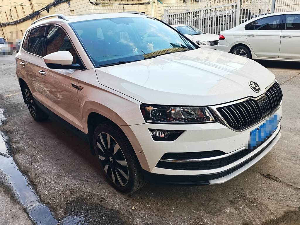 Skoda Karoq 2021 TSI280