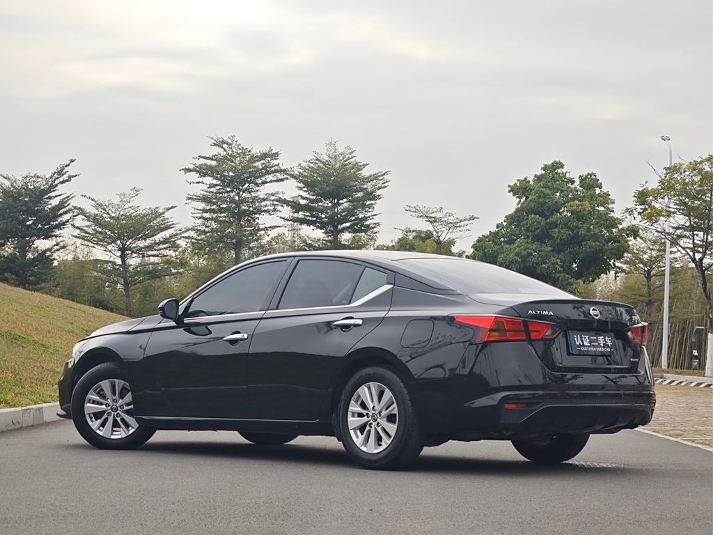 Nissan Teana 2021 2.0L XL