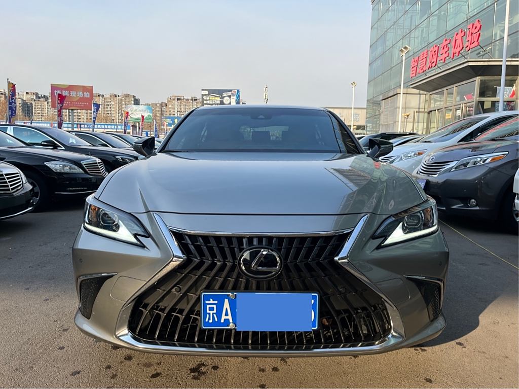 Lexus ES 2024 200