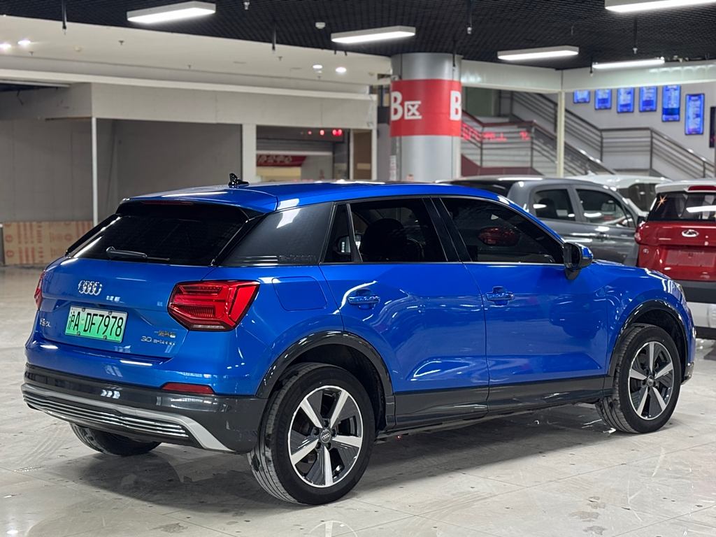 Audi Q2L e-tron 2019 Q2L e-tron