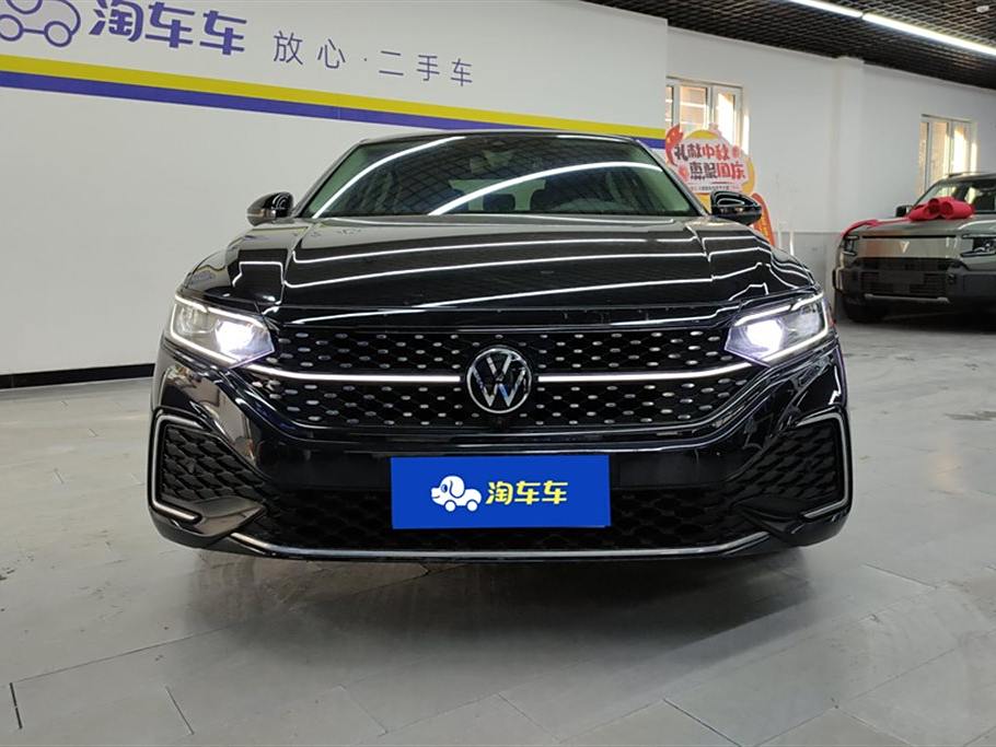 Volkswagen Passat 2023  330TSI