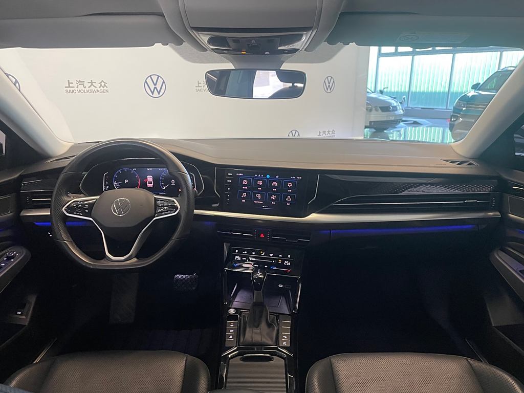 Volkswagen Passat 2023 330TSI