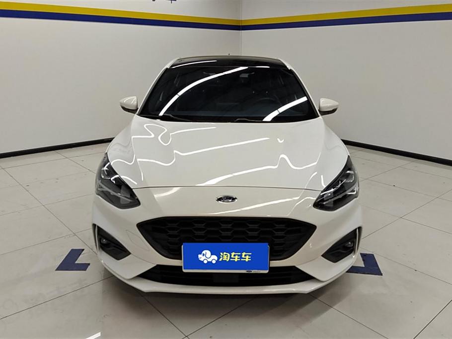 Ford Focus 2020  EcoBoost 180 АвтоматическаяST Line