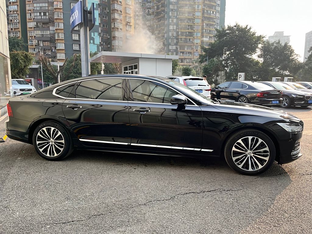 Volvo S90 2023 B5