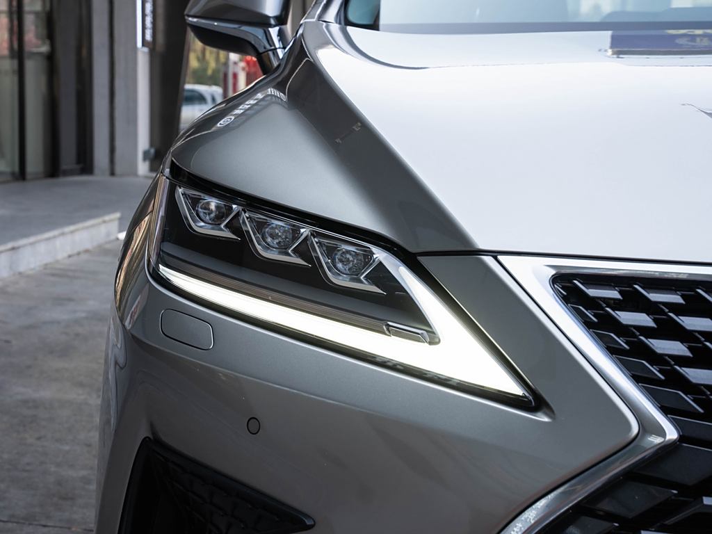 Lexus RX 2020  300  Полный привод