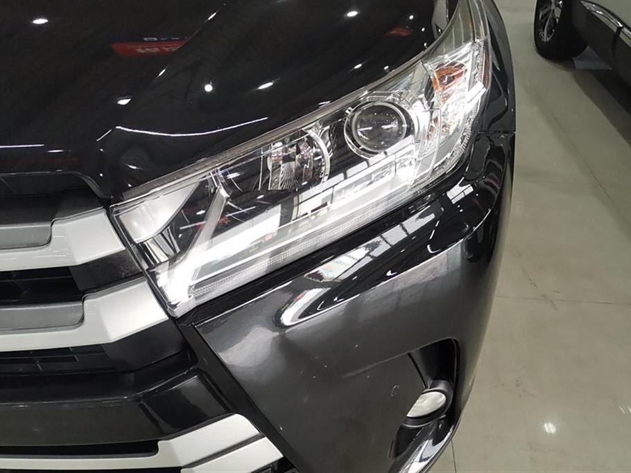 Toyota Highlander 2018 2.0T  Полный привод 7  Euro VI