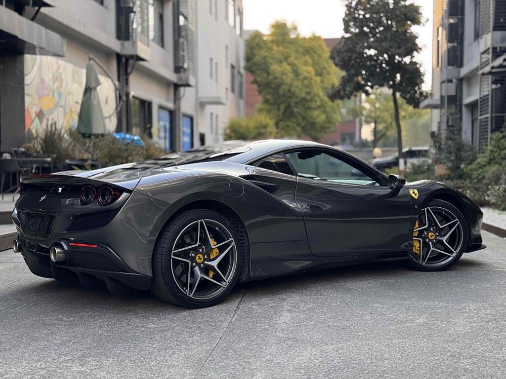 Ferrari F8 2019 Tributo 3.9T V8